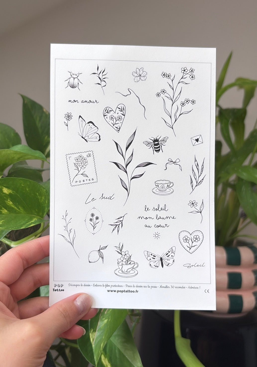 Planche de petits tattoos éphémères