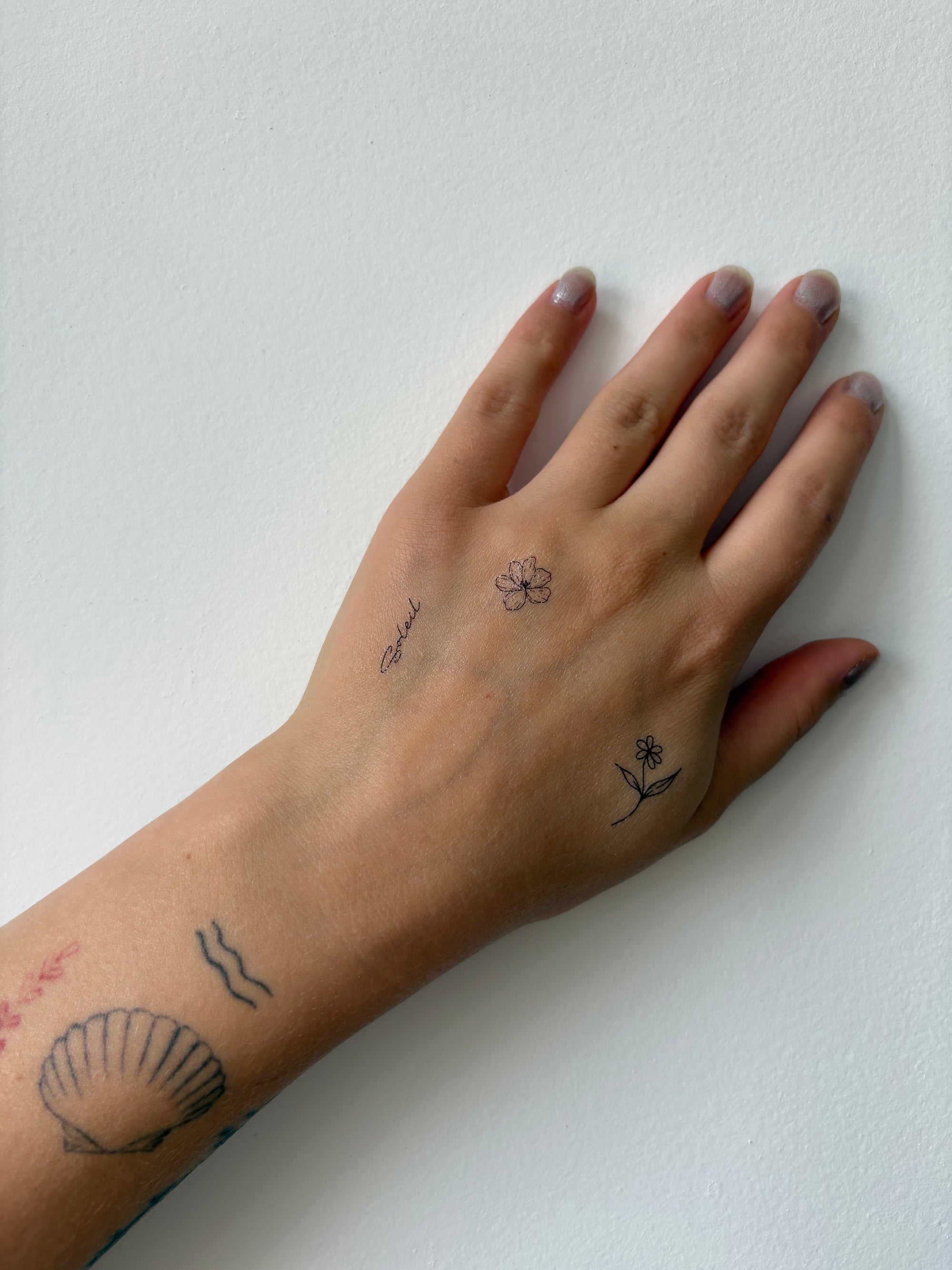 Planche de petits tattoos éphémères