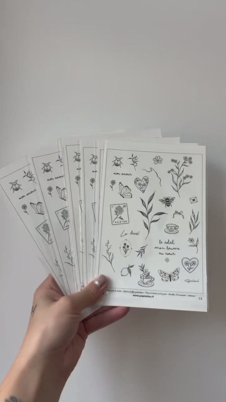 Planche de petits tattoos éphémères